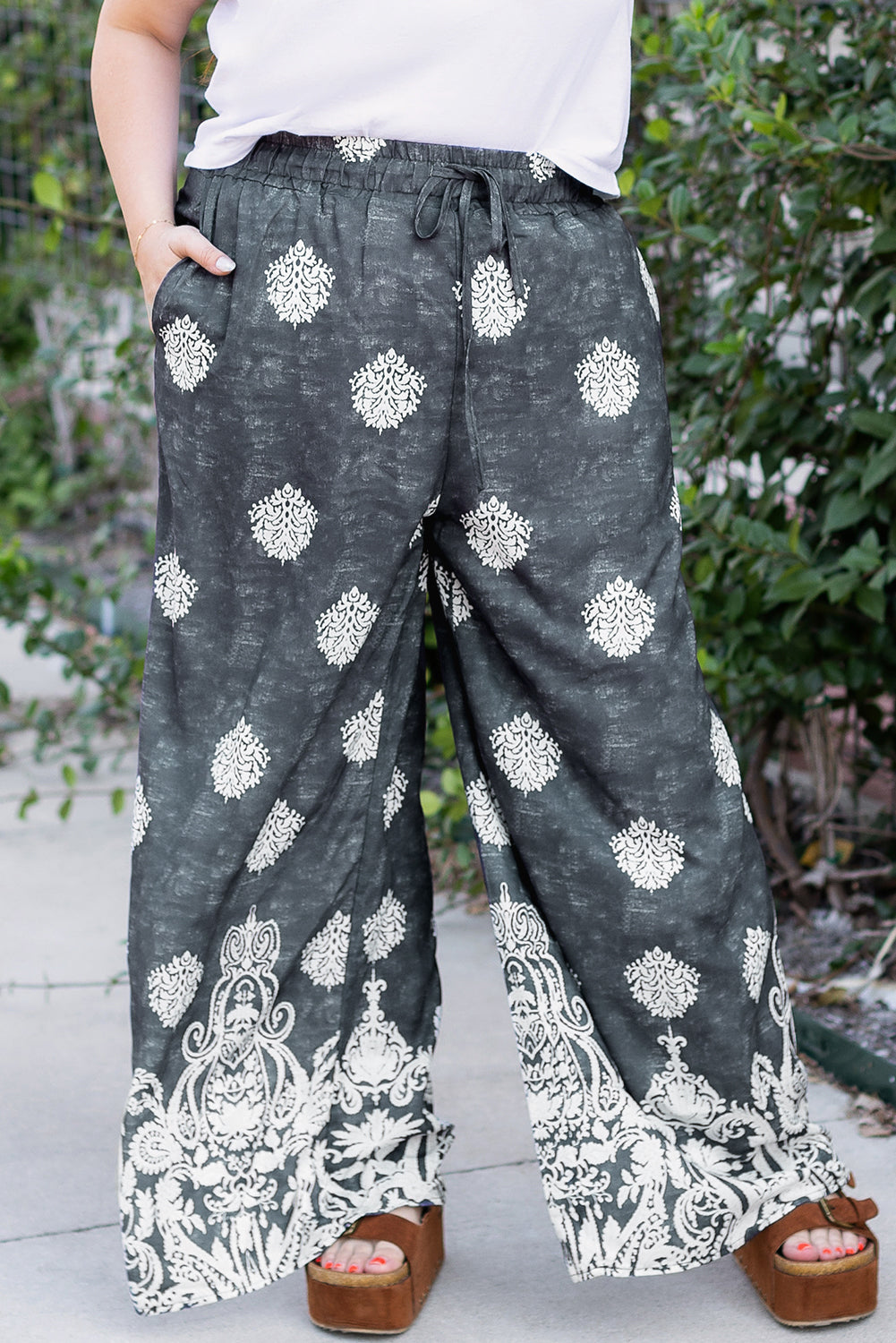 Black Geometric Print Drawstring Wide Leg Pants in CURVY SIZE ONLY