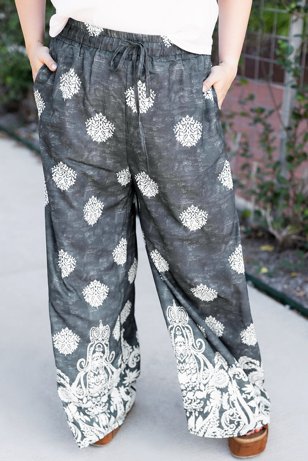 Black Geometric Print Drawstring Wide Leg Pants in CURVY SIZE ONLY