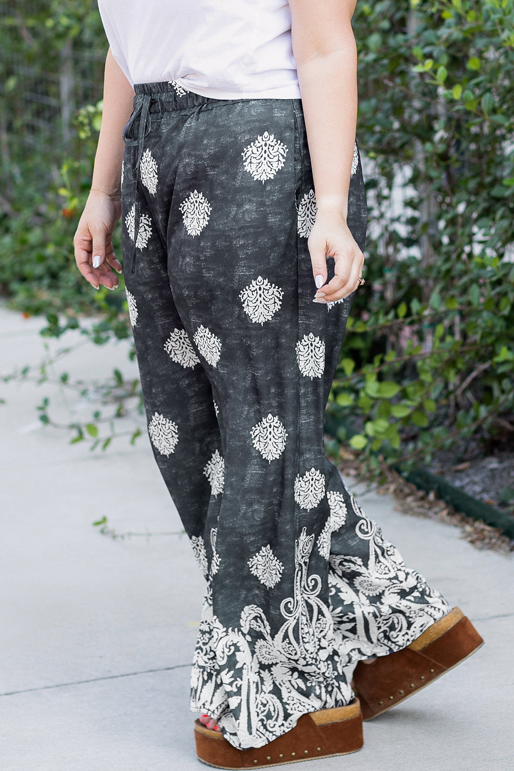 Black Geometric Print Drawstring Wide Leg Pants in CURVY SIZE ONLY