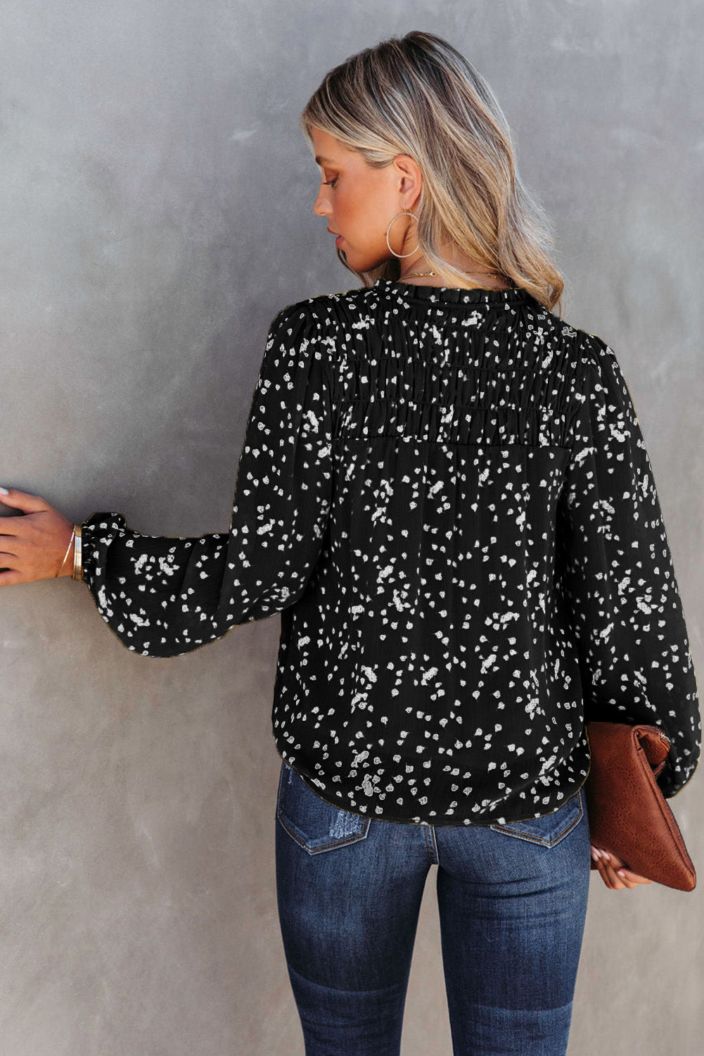 V-Neck Printed Crinkled Long Sleeve Blouse in Black