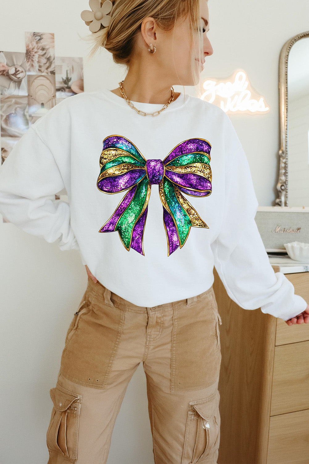 White Mardi Gras Bow Graphic Drop Shoulder Sweatshirt