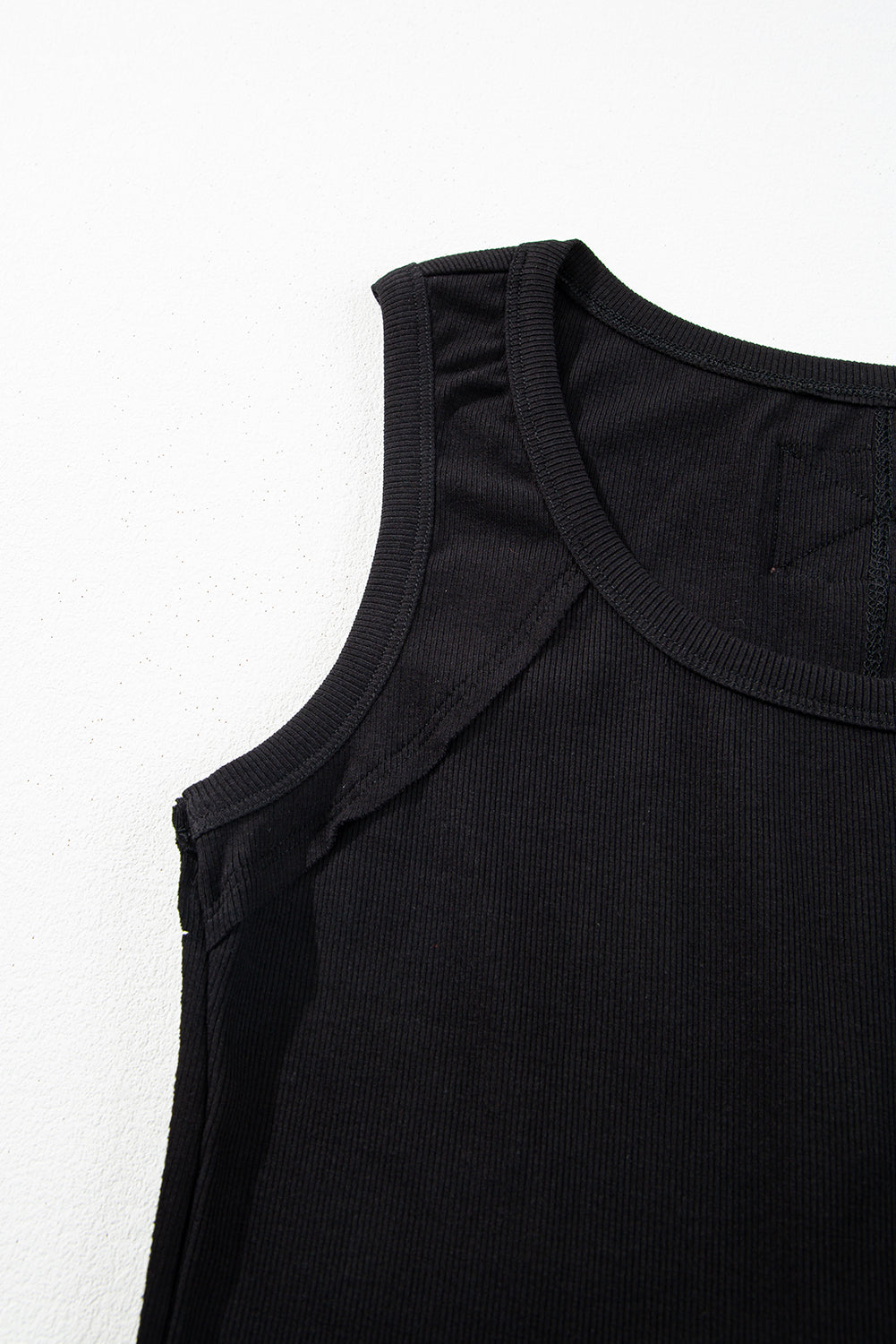 Ribbed Exposed Seam Cropped Tank Top