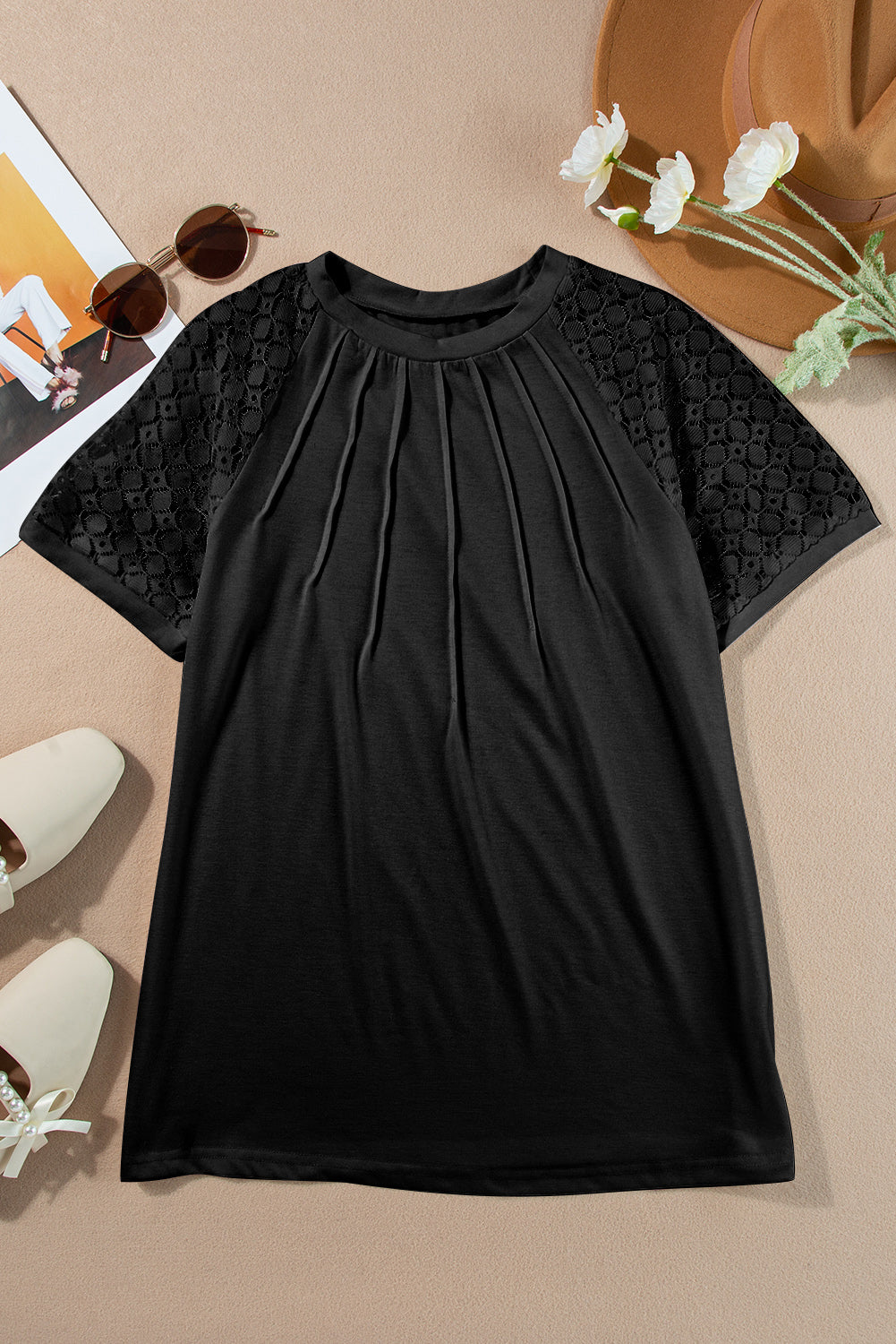 Seamed Detail Contrast Lace Raglan Sleeve Tee in Black