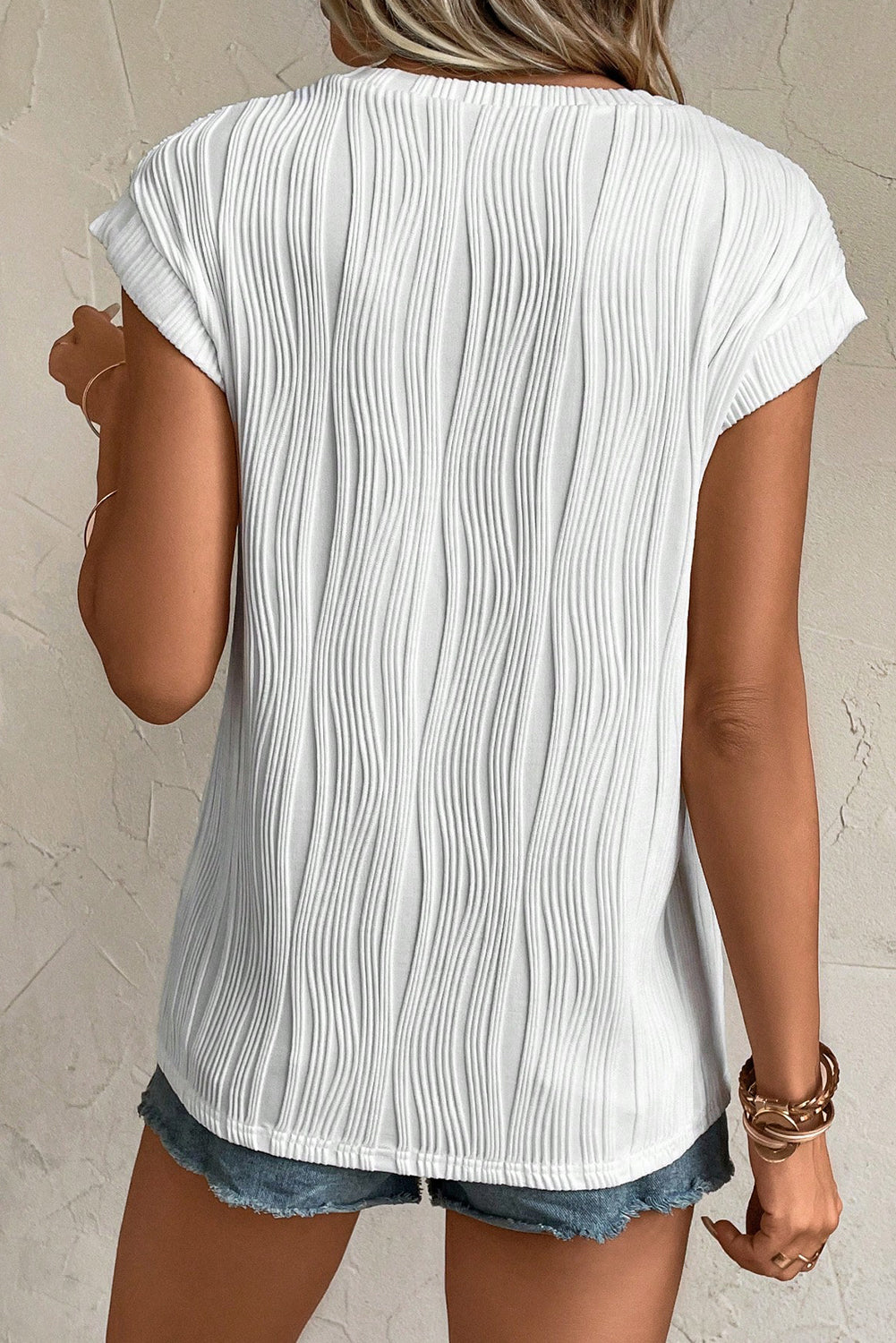 Wavy Texture Cap Sleeve Top in White