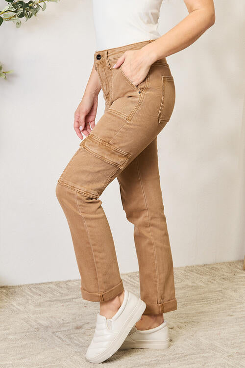 Risen High Waist Straight Jeans with Pockets in Cocoa