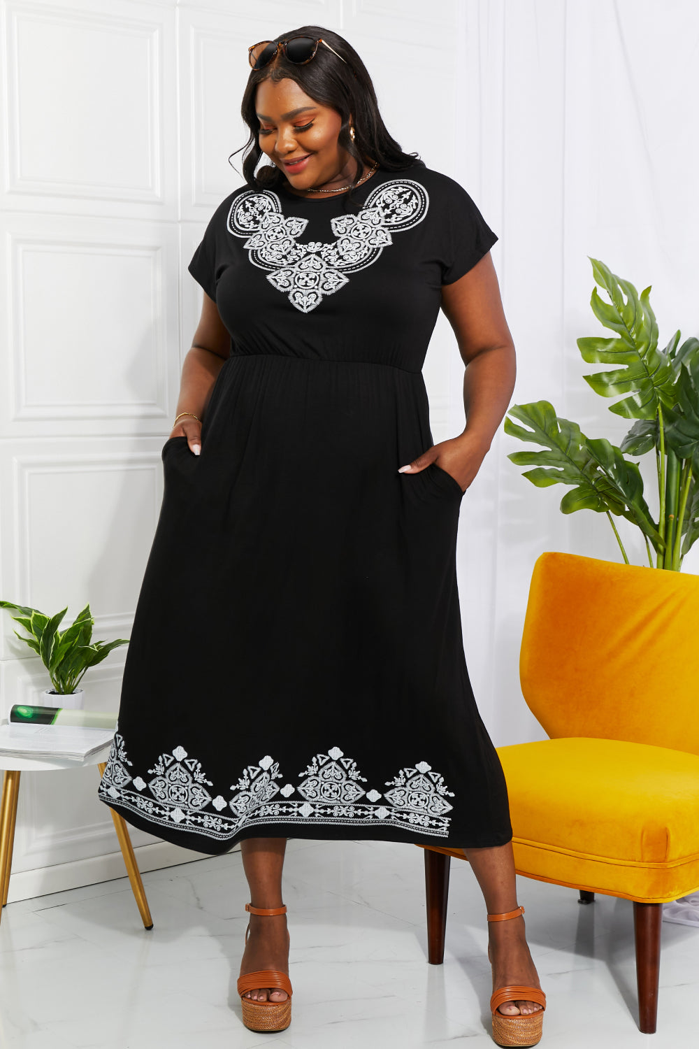 Walk In The Park Damask Midi Dress in Black