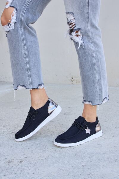 Star Lace-Up Flat Sneakers in Black