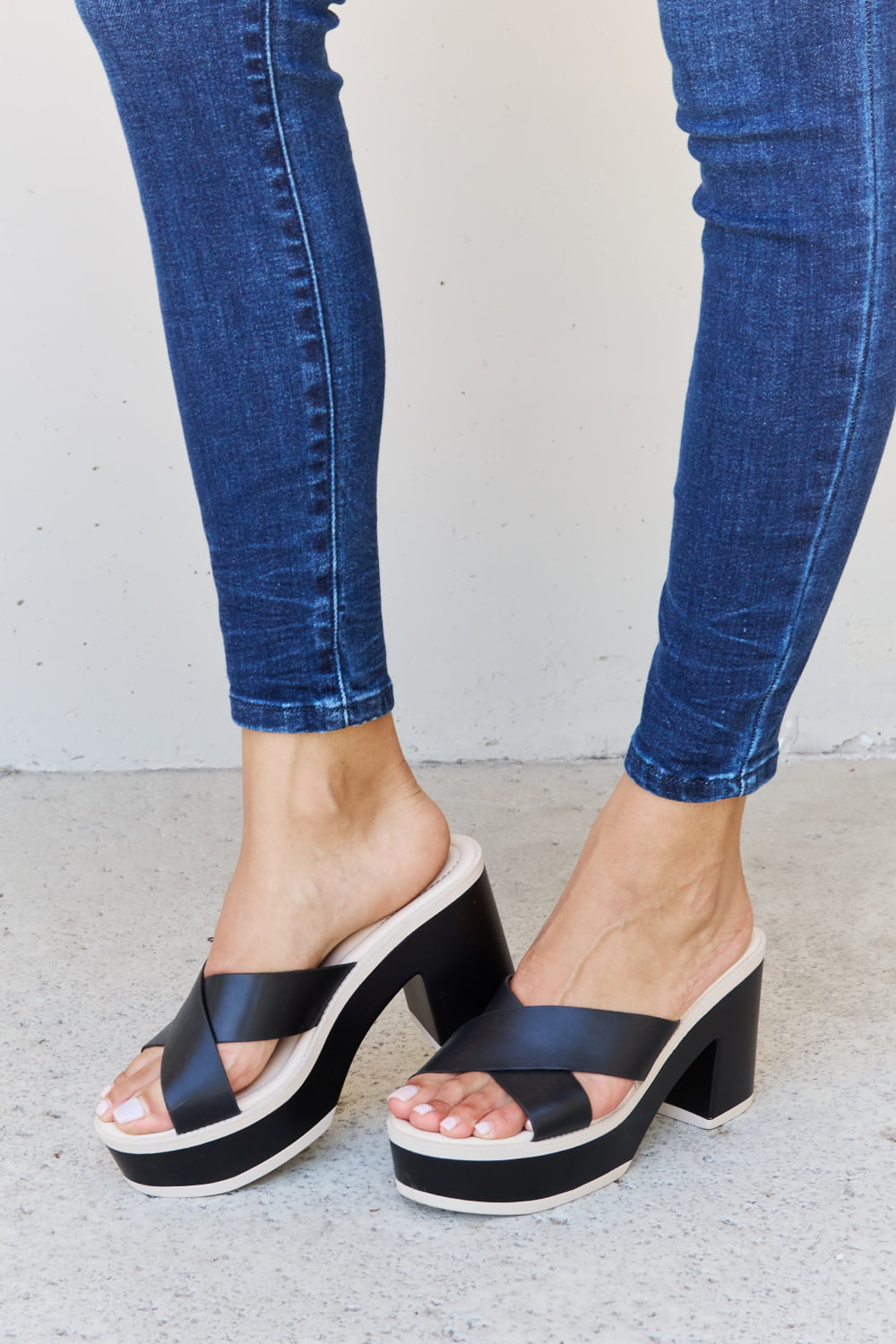 Cherish The Moments Contrast Platform Sandals in Black